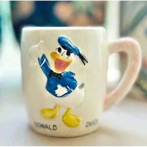 Vintage DONALD DUCK MUG Cup Walt Disney Productions 1960s